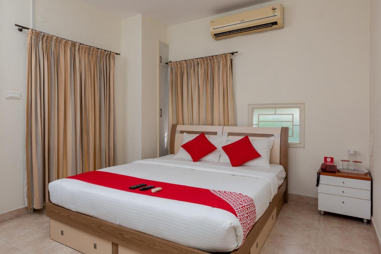 Oyo 23202 Cute Orange Service Apartments Ченнаи Экстерьер фото