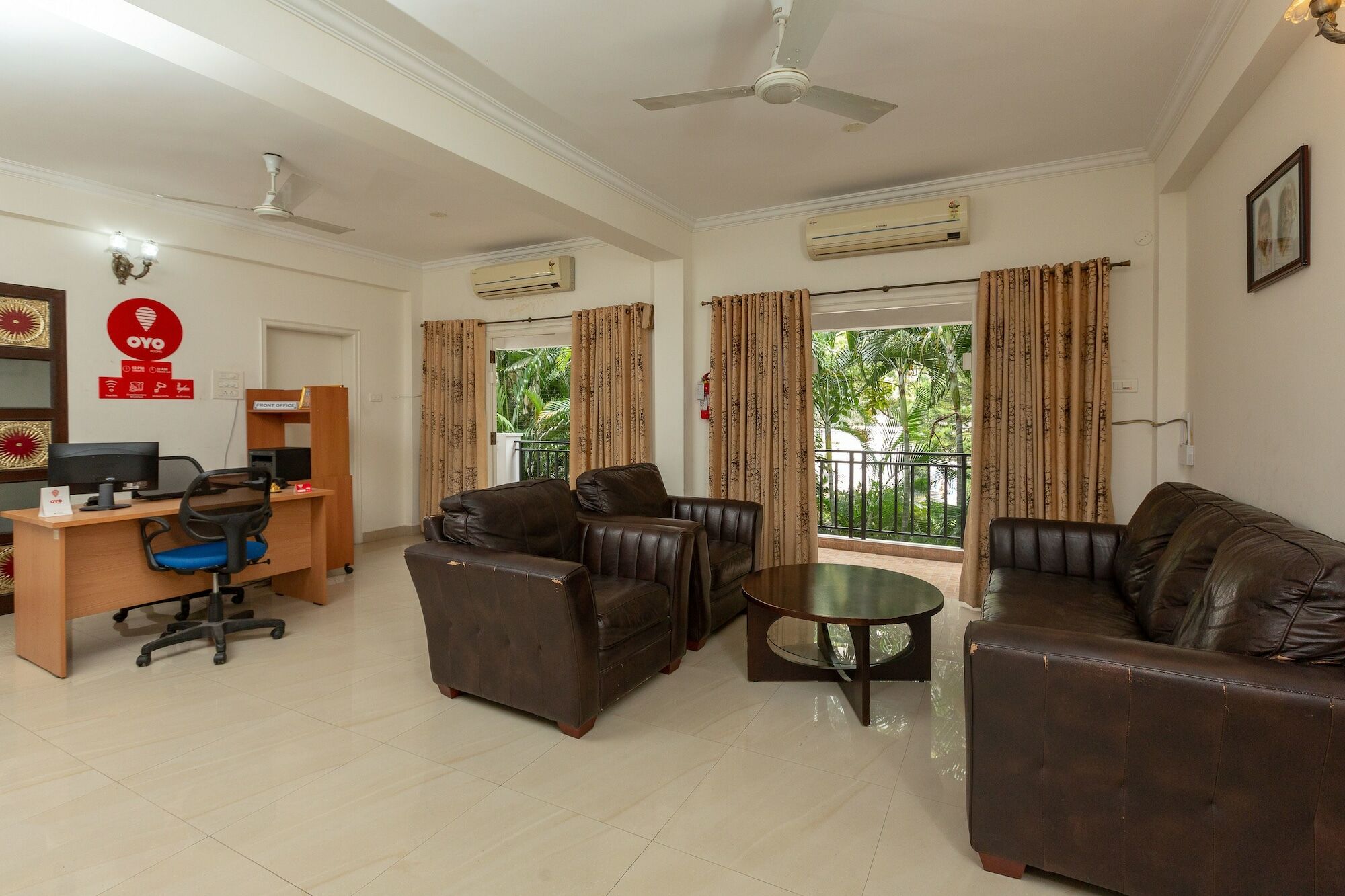 Oyo 23202 Cute Orange Service Apartments Ченнаи Экстерьер фото