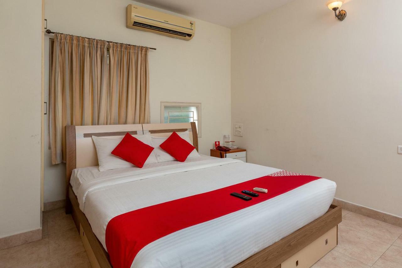 Oyo 23202 Cute Orange Service Apartments Ченнаи Экстерьер фото